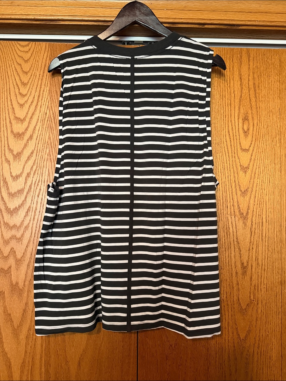 Lululemon Sleeveless Dark Grey and White Striped Tank Top - Picture 2 of 3